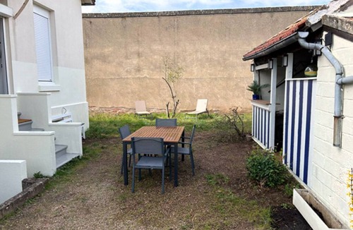 Briare House | Maison de Ville Avec Jardin Proche du Pont Canal