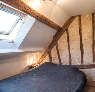 Nogent-le-Rotrou House | Maison de ville NLR - 6 lits simples - BBQ - Proche Gare - grand Parking