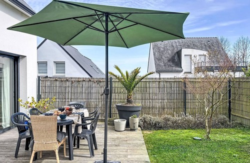 Brech House | Maison Des Lupins by Interhome