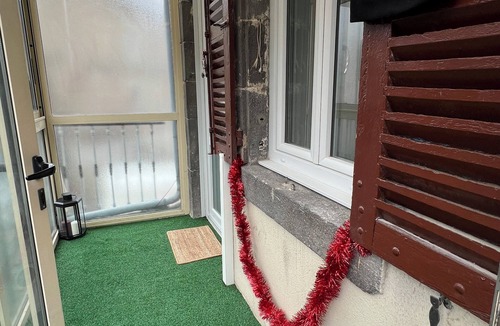 Ceyrat House | Maison des Volcans - 3 double bedrooms - 2 bathrooms - Patio - Wifi