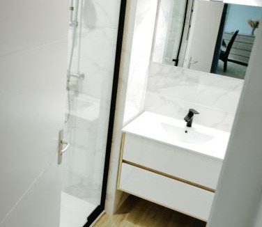 Peaule House | Maison EMMA