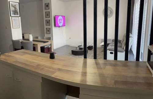 Funay - Bruyeres House | Maison en Entier Proche des 24h
