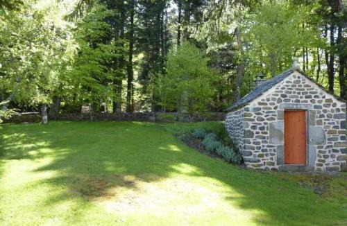Araules House | Maison en forêt avec terrasse, jeux pour enfants et cheminée, près du Pic du Lizieux et du Lac bleu - FR-1-582-235
