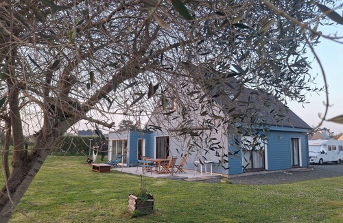 Plobannalec-Lesconil House | Maison en Bois sur Grand Jardin et à 5 Minutes de la Plage