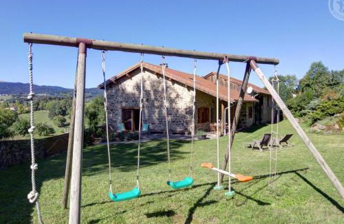 Chalmazel-Jeansagniere House | Maison en pierre avec sauna et jardin à Chalmazel - FR-1-496-39
