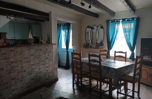 Languidic House | Maison en pierre pour 6-jardin &animaux bienvenus