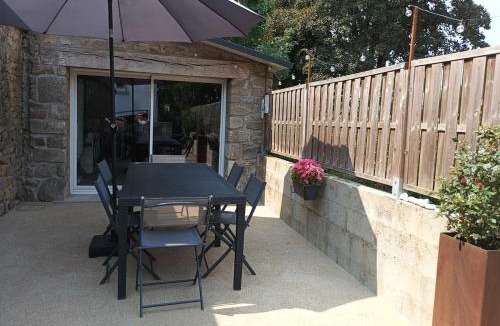 Languidic House | Maison en pierre pour 6-jardin &animaux bienvenus