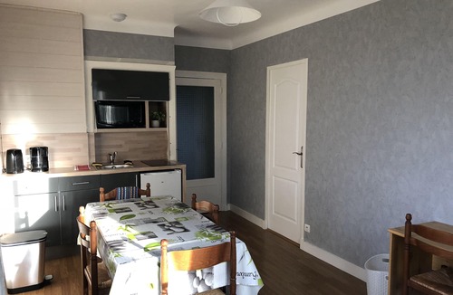 Vic-le-Comte House | Maison Entière 5 Personnes