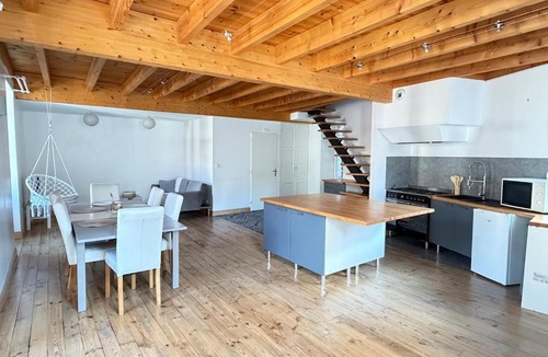 Mirefleurs Apartment | Maison entière et rénovée pour 6 couchages