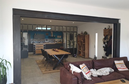 Surzur House | Maison Fabien: private terrace, private garden & Wi-Fi in Surzur, Brittany