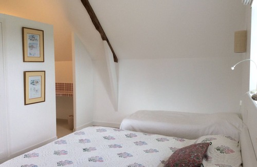 Ploubalay House | Maison Familiale, au Calme, Plein Sud, Lumineuse, Spacieuse et Confortable