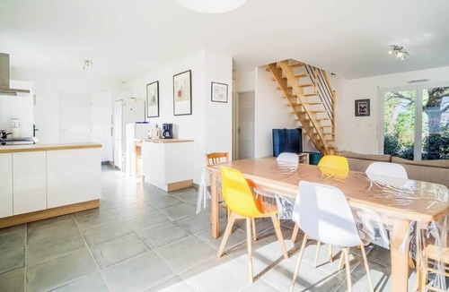 Le Tour-du-Parc House | Maison familiale au calme près de l'océan