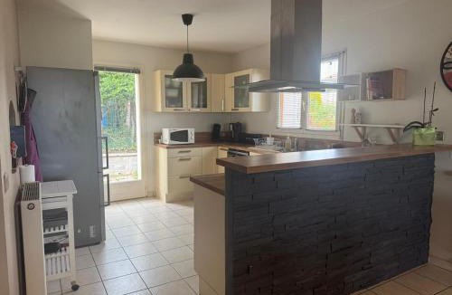 Tallende Apartment | Maison familiale 7 pers, terrasse vue nature, clim