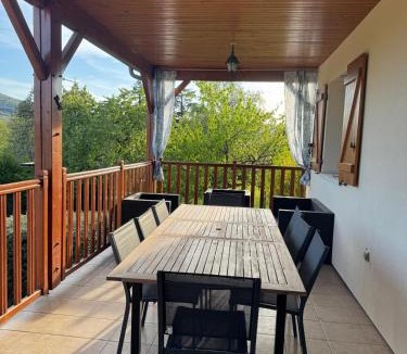 Tallende Apartment | Maison familiale 7 pers, terrasse vue nature, clim