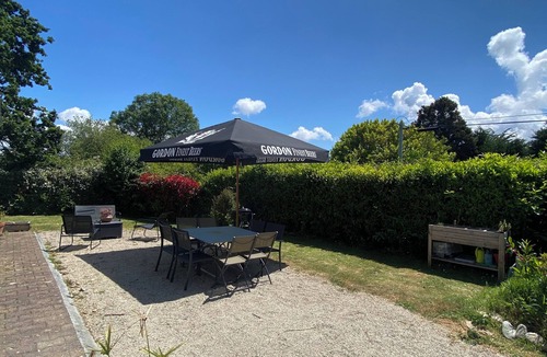 Guimaec House | Maison Familiale Entouré de Verdure Proche des Plages et des Sentiers