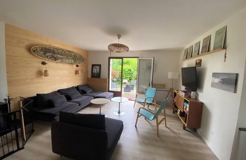Guimaec House | Maison Familiale Entouré de Verdure Proche des Plages et des Sentiers