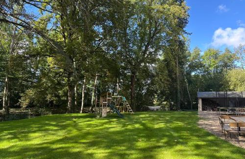 Montbarrois Villa | Maison forêt privée & étang 12 pers 5 ch 1h30 Paris