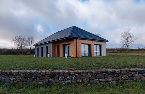 Chalinargues House | Maison Pour les Amoureux de la Nature, Randonnée, Ski, Cheval