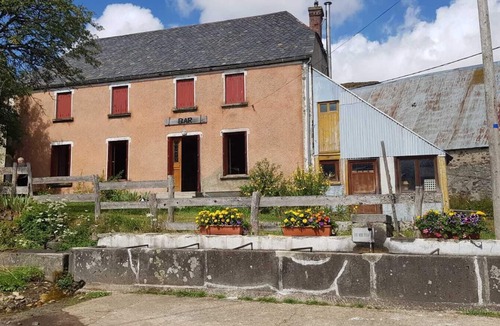 Saint-Alyre-es-Montagne House | Maison à la Montagne