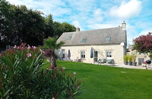 Saint-Marcouf House | Maison entre Mer et Campagne, Jacuzzi, UTAH BEAH Beach, Hiking trails