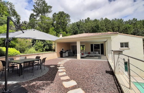 Sainte-Cecile-d'Andorge House | Maison Dans les Cévennes Pour 6 a 8 Personnes, Piscine et Terrasse Panoramique