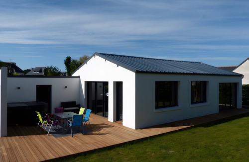 Perros-Guirec House | Maison "Hâvre de Paix Perros" – Spa, Single-Story, Garden