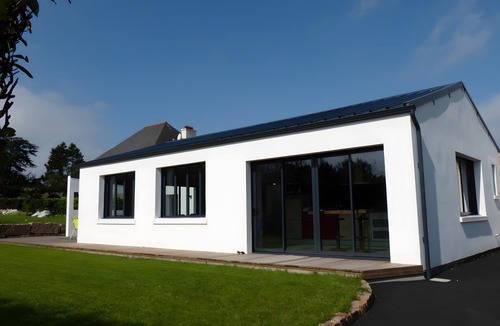 Perros-Guirec House | Maison "Hâvre de Paix Perros" – Spa, Single-Story, Garden