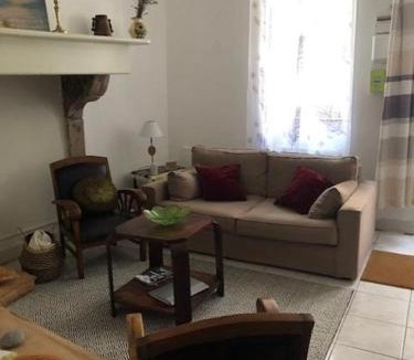 Salies-de-Bearn Apartment | Maison ICHABELENIA