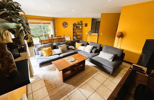 Messanges House | Maison Individuelle Située Dans un Quartier Résidentiel