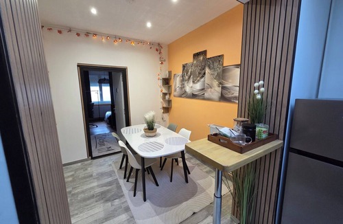 Roubaix House | MAISON LA SOURCE; with 4 bedrooms, a kitchenette (rented separately), and a garden.
