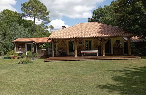 Sanguinet House | Maison Landaise Rénovée au Milieu de 2 Hectares