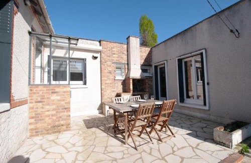 La Ferte-Saint-Aubin House | Maison Le Damier - Proche Center Parcs et Lamotte Beuvron - 3 chambres