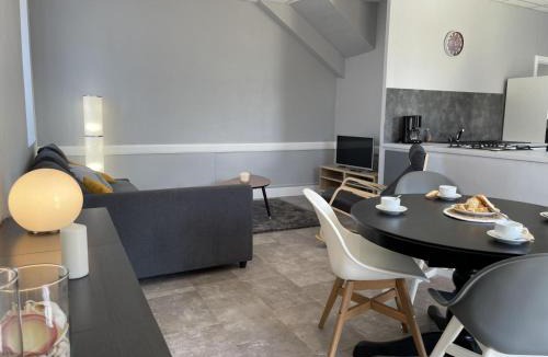 La Chabanne House | Maison moderne à La Chabanne avec jardin et animaux admis - FR-1-489-341