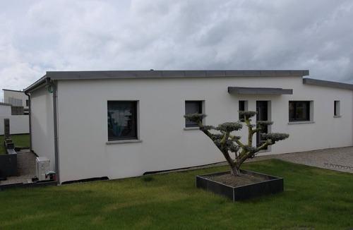 Santec House | Maison Neuve, 400m de la Plage, 500m du Bourg, Location à la Semaine,