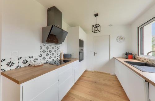 Le Tour-du-Parc House | Maison neuve pour 8, 800m des plages