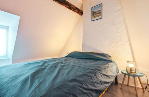 Chateauroux House | Maison paisible à Châteauroux avec jardin et parking privé - FR-1-591-759