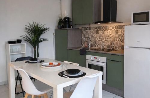 Montargis House | Maison Papillon - Parking gratuit - Wifi