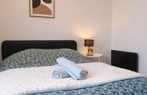 Montargis House | Maison Papillon - Parking gratuit - Wifi