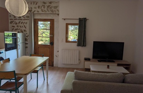 Passa House | Maison Pittoresque Terrasse et Jardin Monastir del Camp