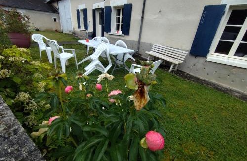 Lucay-le-Male House | Maison plain pied, 2 chambres, longère typique , fraiche, dans bourg avec tous commerces