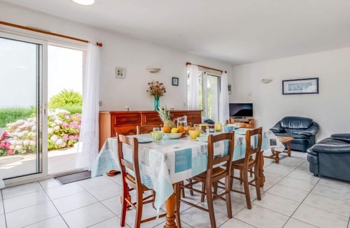 Saint-Pierre-Quiberon House | Maison Poul by Interhome