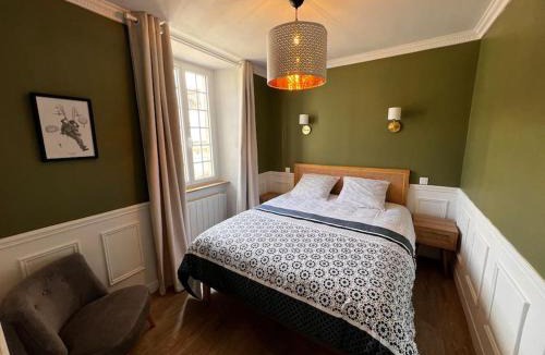Sainte-Mere-Eglise House | Maison pour 10 personnes max en plein centre de Ste Mère Eglise