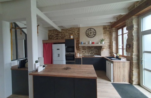 Guerlesquin House | Maison Pour 6 Personnes au Centre de Guerlesquin Finistere