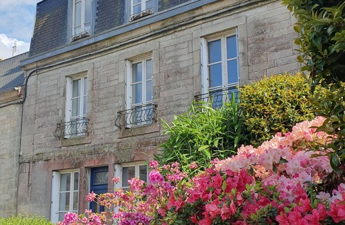 Guerlesquin House | Maison Pour 6 Personnes au Centre de Guerlesquin Finistere
