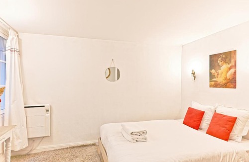 Saint-Merri Apartment | Maison rare avec terrasse et 2 chambres - Marais