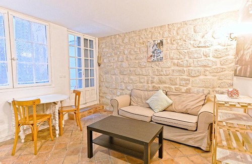 Saint-Merri Apartment | Maison rare avec terrasse et 2 chambres - Marais