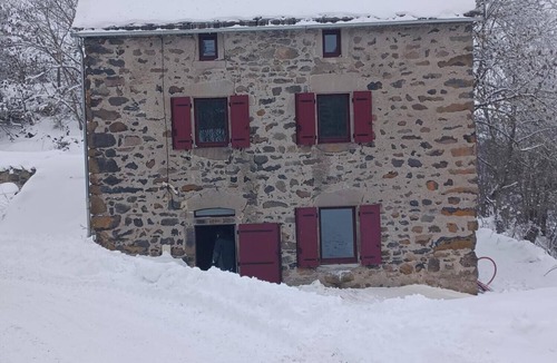 Chavagnac House | Maison Restaurée: "lou Cantou des Randonneurs", Proche de Sentiers de Randonnées