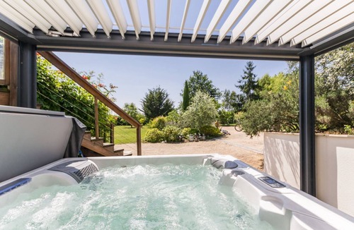 Oudon House | Maison Sous les pommiers