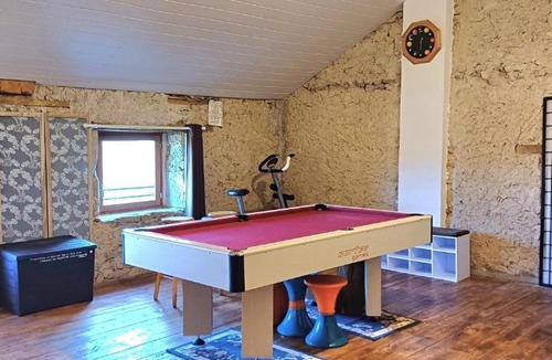 Bertignat House | Maison spacieuse à Bertignat avec jardin et espace jeux,
