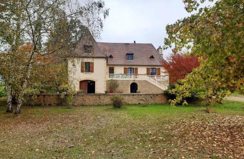 La Fagette House | Maison spacieuse au Bugue avec jardin et equipements sportifs